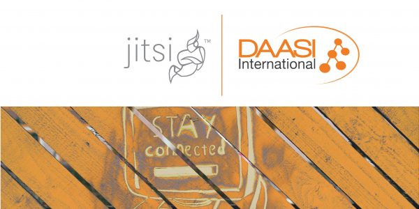 Symbolisches Bild: Logos von Jitsi und DAASI International mit Schriftzug und gemaltem Computer "Stay Connected"